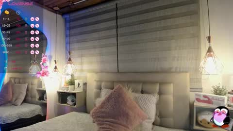 Snapshot of cristal__hot_1 chatting on 11.02.25 Cristal online show from 11.02.25