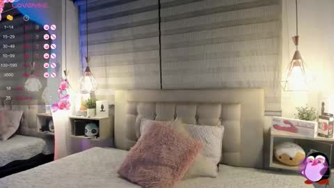 Snapshot of cristal__hot_1 chatting on 11.03.25 Cristal online show from 11.03.25