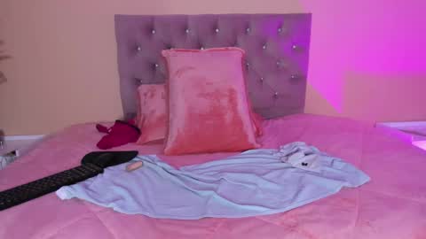 Cristal online show from 10.19.25