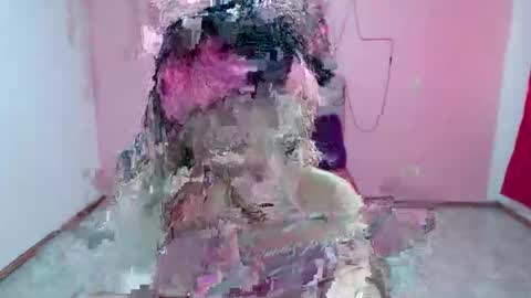 Snapshot of cristal_hills_19 chatting on 11.26.25 Cristal online show from 11.26.25