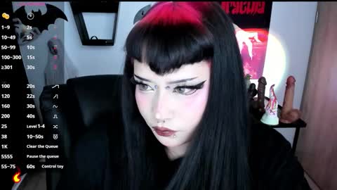 Cris online show from 11.19.25