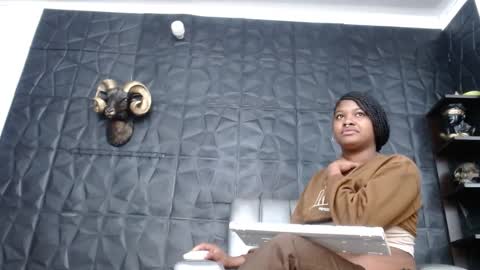 Snapshot of cristal_smith06 chatting on 10.13.25 Hanna online show from 10.13.25