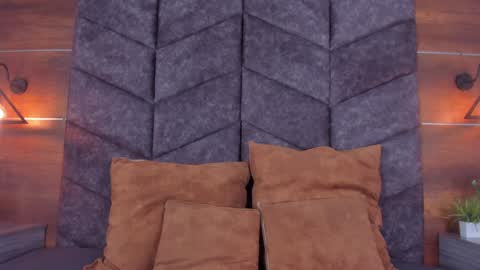 Nicole  Connection time 220pm-910pmCol online show from 01.18.25