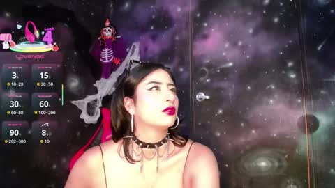 Cristal de Leon online show from 10.04.25