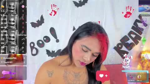 Snapshot of cristalsofiahot chatting on 10.23.25 Cristal Sofia online show from 10.23.25