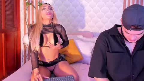 Snapshot of cristianblaze_pamelareal chatting on 10.15.25 Cris Pame online show from 10.15.25