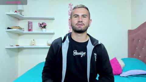 Snapshot of cristianolopez chatting on 12.29.24 cris online show from 12.29.24