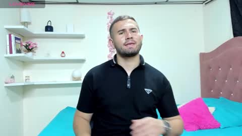 Snapshot of cristianolopez chatting on 01.30.25 cris online show from 01.30.25