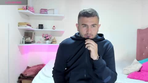 Snapshot of cristianolopez chatting on 03.04.25 cris online show from 03.04.25