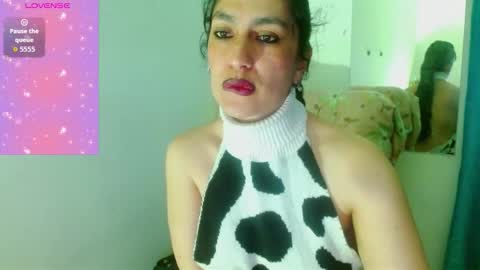 Snapshot of cristina_connor chatting on 02.25.26 Cristina online show from 02.25.26