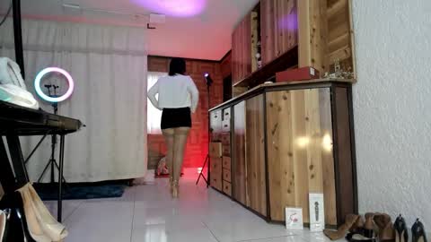 Snapshot of cristinavanegas chatting on 09.16.25 Julieta online show from 09.16.25