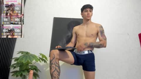 Snapshot of cristopher23_ chatting on 01.14.25 cristopher23 online show from 01.14.25