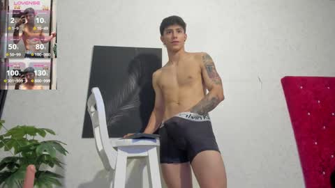Snapshot of cristopher23_ chatting on 01.19.25 cristopher23 online show from 01.19.25