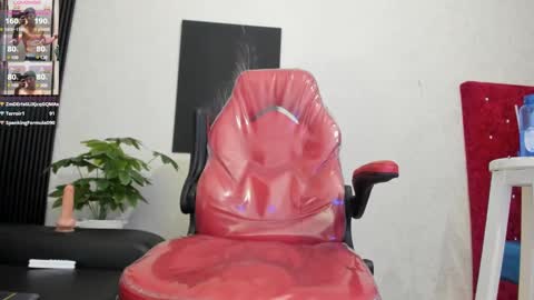 Snapshot of cristopher23_ chatting on 01.25.25 cristopher23 online show from 01.25.25