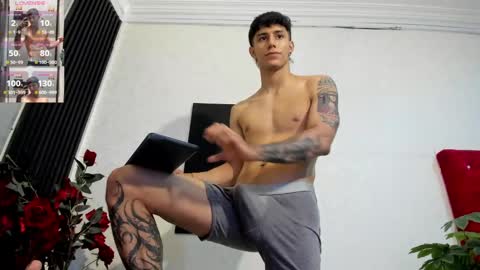 Snapshot of cristopher23_ chatting on 03.08.25 cristopher23 online show from 03.08.25