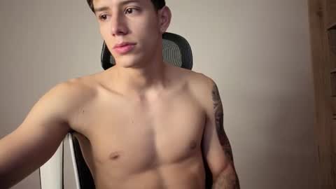 cristopher23  online show from 12.19.25