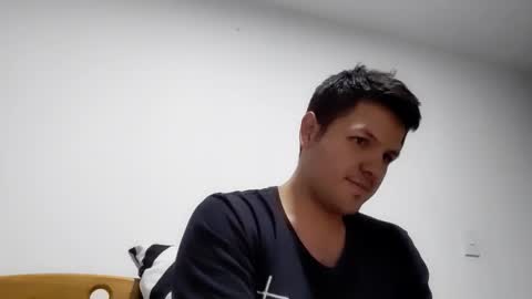 Snapshot of cristopher3042 chatting on 01.28.25 cristopher3042 online show from 01.28.25