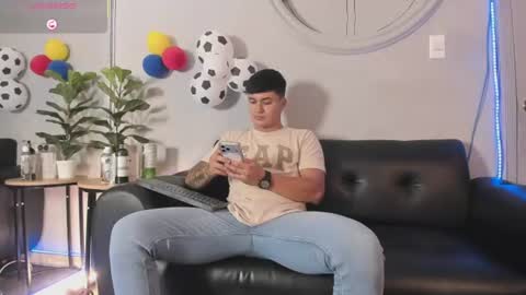 Snapshot of cristopher_strong chatting on 07.01.26 Cristopher online show from 07.01.26