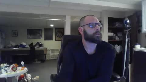 Snapshot of crm400 chatting on 02.08.26 billybasement online show from 02.08.26