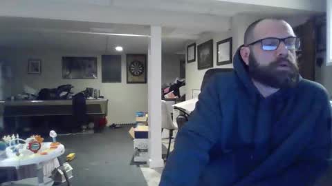 Snapshot of crm400 chatting on 02.14.26 billybasement online show from 02.14.26