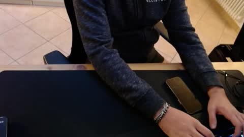 Snapshot of crocken_bisc chatting on 11.29.25 crocken_bisc online show from 11.29.25