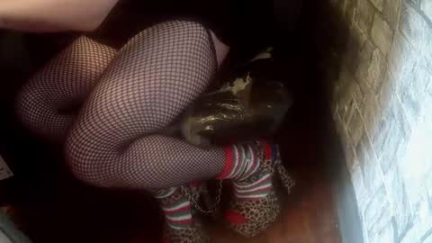 Snapshot of crossdresser_krystal chatting on 12.15.25 crossdresser krystal online show from 12.15.25