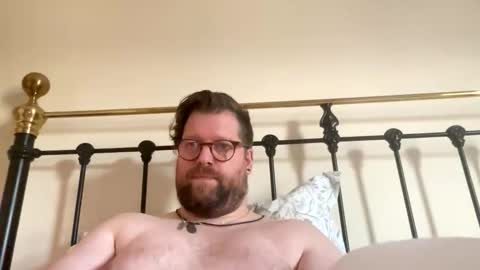 crouchendtiger online show from 11.29.25