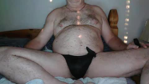 Crowbarbi online show from 10.17.25