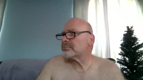 Snapshot of cruising_guy chatting on 05.17.26 fun guy online show from 05.17.26