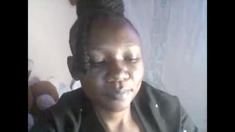 Snapshot of crusherbae chatting on 09.16.25 crusherbae online show from 09.16.25