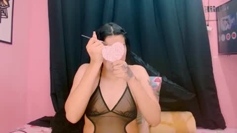 Instagram cristal espinosa1 online show from 11.16.25