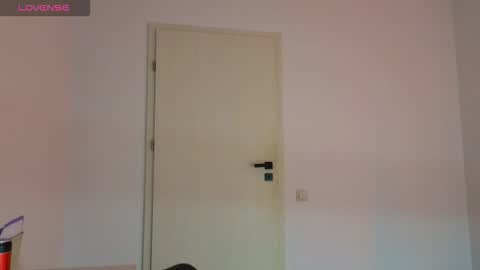 Snapshot of crystal_angel1 chatting on 10.08.25 Crys online show from 10.08.25