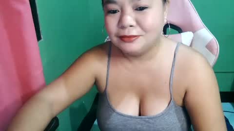 Snapshot of crystal_april chatting on 06.29.26 Crys online show from 06.29.26