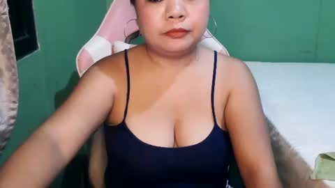 Snapshot of crystal_april chatting on 07.22.26 Crys online show from 07.22.26