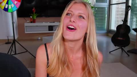 Crystal online show from 02.10.26