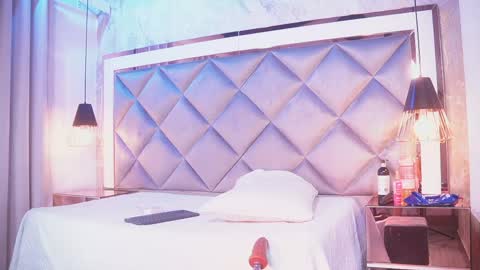 crystal_gilton online show from 04.12.26