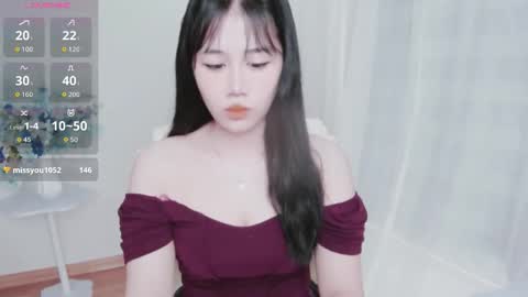 crystal_lea online show from 10.10.25