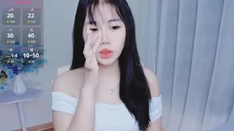crystal_lea online show from 10.11.25
