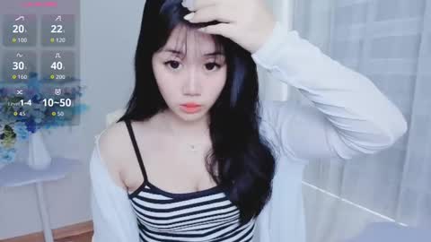 crystal_lea online show from 10.13.25