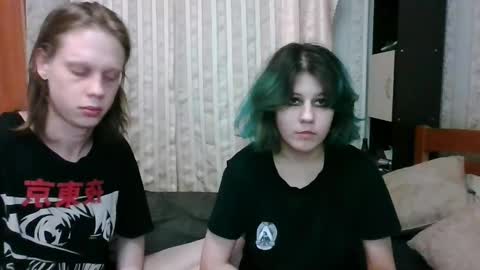 Snapshot of crystal_porn_love chatting on 03.09.25 Crystal and Marcl online show from 03.09.25