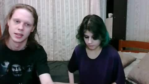 Snapshot of crystal_porn_love chatting on 03.11.25 Crystal and Marcl online show from 03.11.25