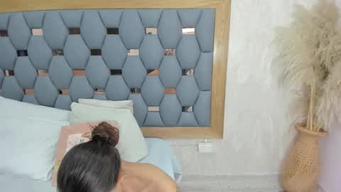 crystal_sm online show from 11.24.25