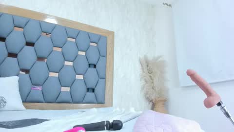 crystal_sm online show from 03.18.26