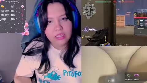 Snapshot of crystal_velvet01 chatting on 12.03.24 crystal online show from 12.03.24