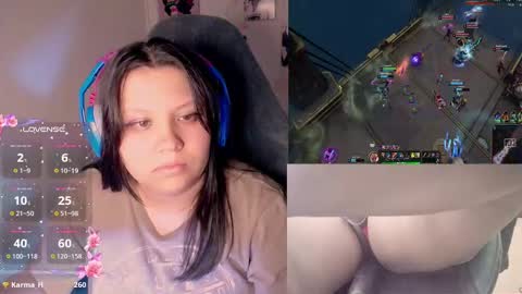 Snapshot of crystal_velvet01 chatting on 12.22.24 crystal online show from 12.22.24