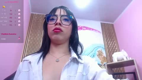 Snapshot of crystal_walls chatting on 11.15.25 I AM CRYSTAL online show from 11.15.25