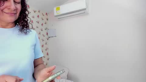 Milf Latina online show from 04.01.26