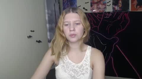 Stella online show from 11.25.25