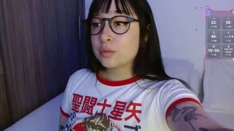 Snapshot of crystalitesq chatting on 10.30.25 Olivia  online show from 10.30.25