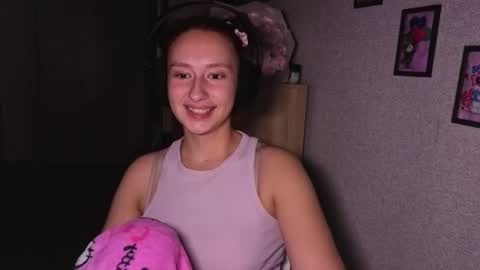 Snapshot of crystallkris chatting on 09.23.25 Kristina online show from 09.23.25